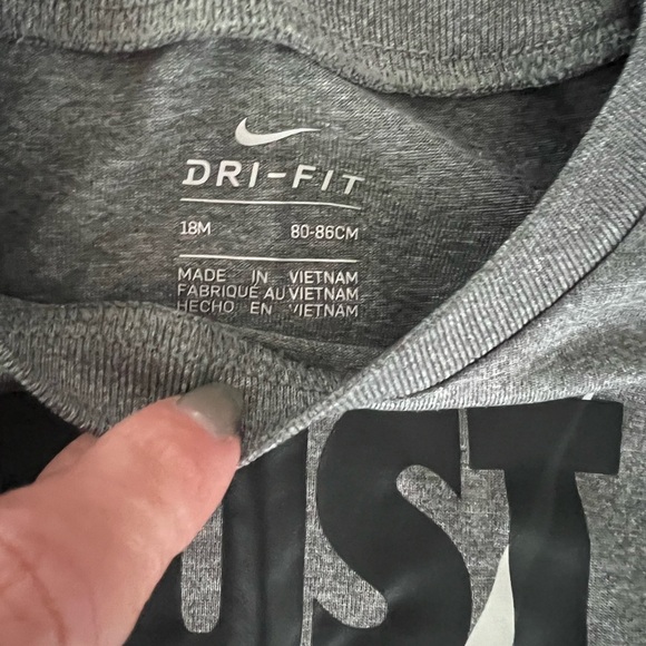 Nike Gray Dri-FIT T-Shirt - Picture 3 of 5